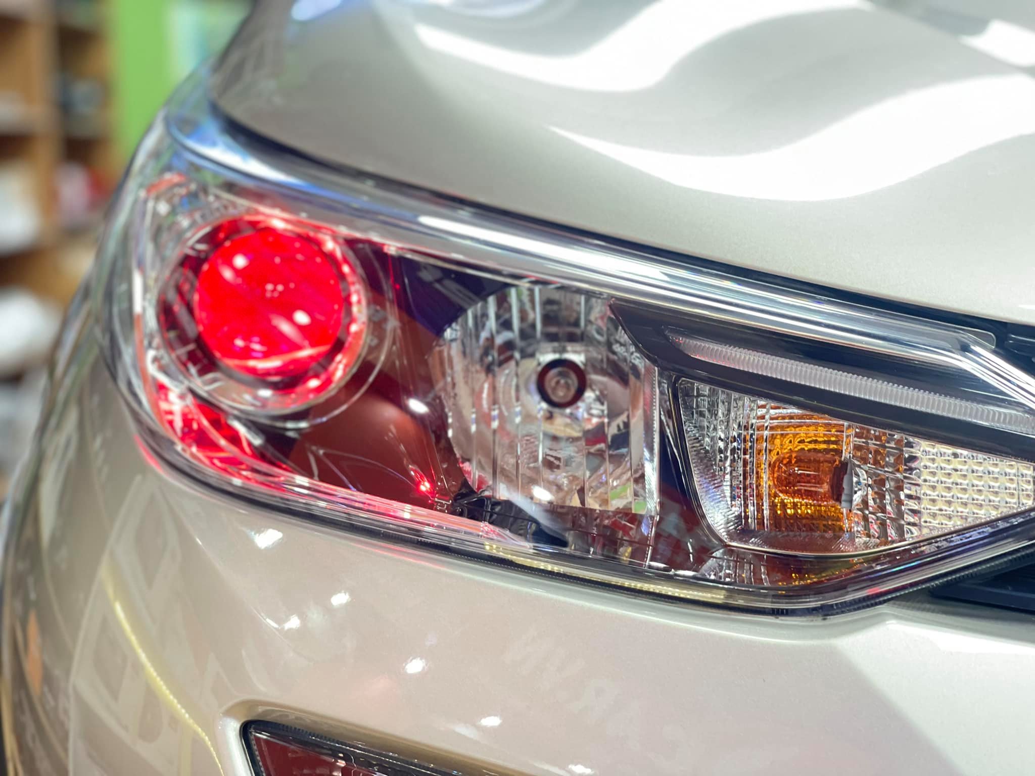 Toyota Vios độ đèn Bi Led X-Light V30 Ultra